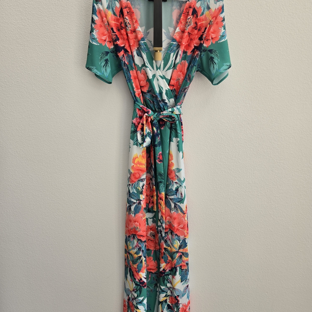 Lulu's Vibrant Floral Maxi Dress